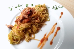 2_Tagliolini-2-colori-con-frutti-di-mare-al-pomodoro